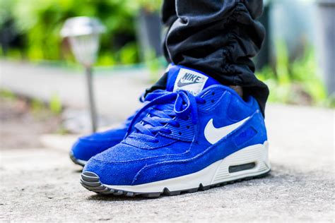 frau mit nike air max 90|nike air max 90 blue.